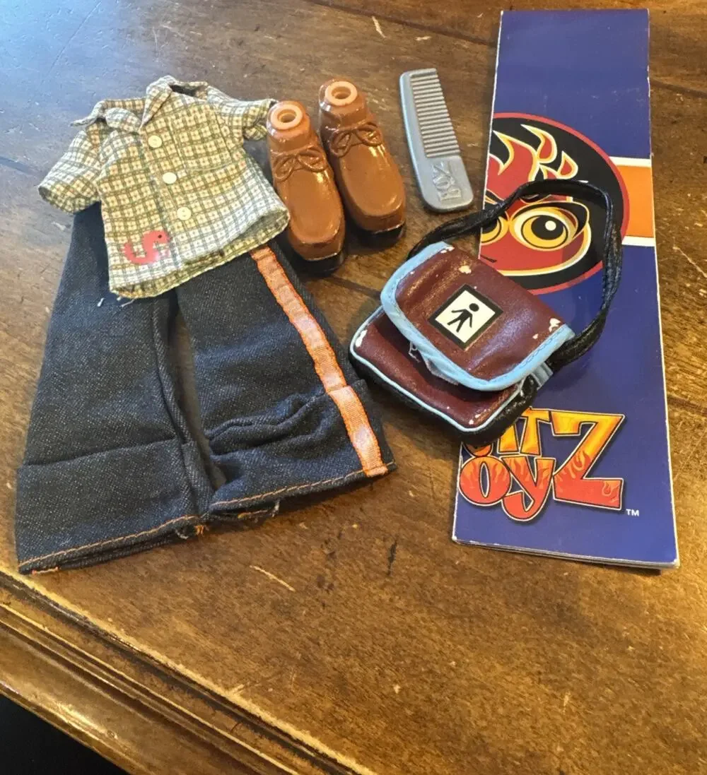 Vintage Bratz Boyz 2002 Cameron Accessories Shirt Jeans Shoes Bag Comb Poster